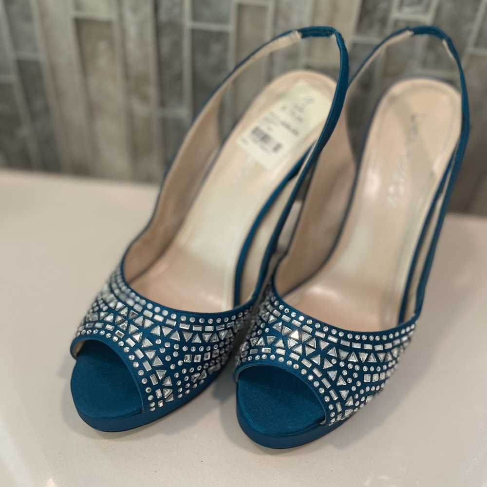 Caparros Peacock Blue Sparkle Sling Back Evening Shoes Size 9 NIB